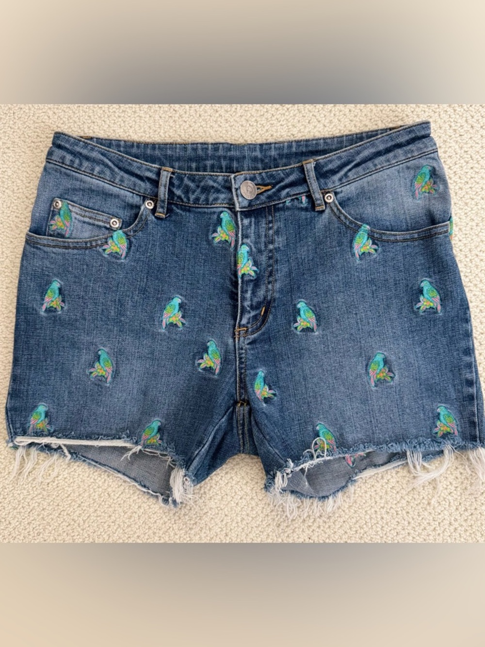 Lilly Pulitzer Blue Denim Shorts with Parrot Embroidery, size 6